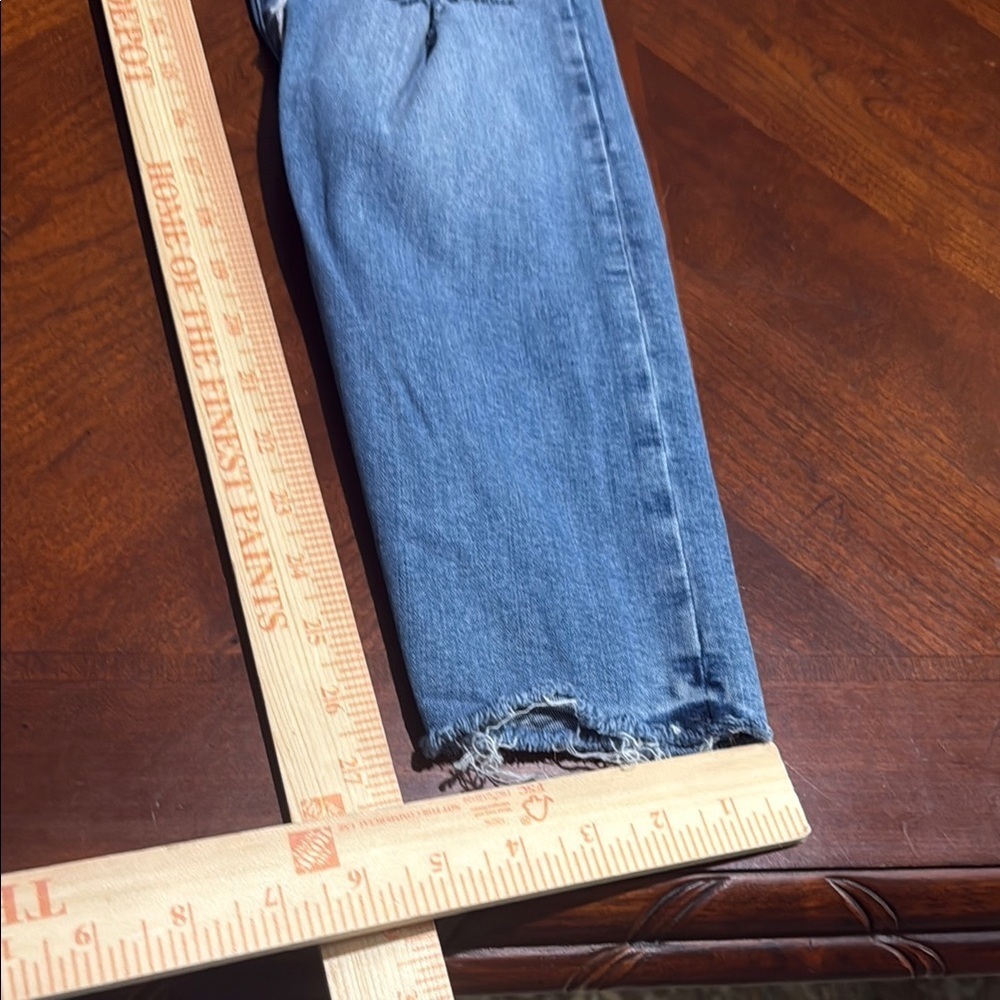 Good American Blue Cropped Distressed Jeans good straight - Picture 10 of 12